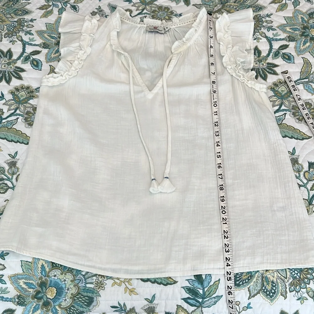 Vineyard Vines white top w/ tie up, size M. - Picture 7 of 7